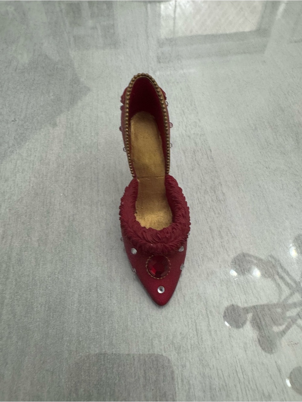 The Hamilton Collection Gone with the Wind In Step with Scarlett Shoe Figurine - Picture 5 of 9
